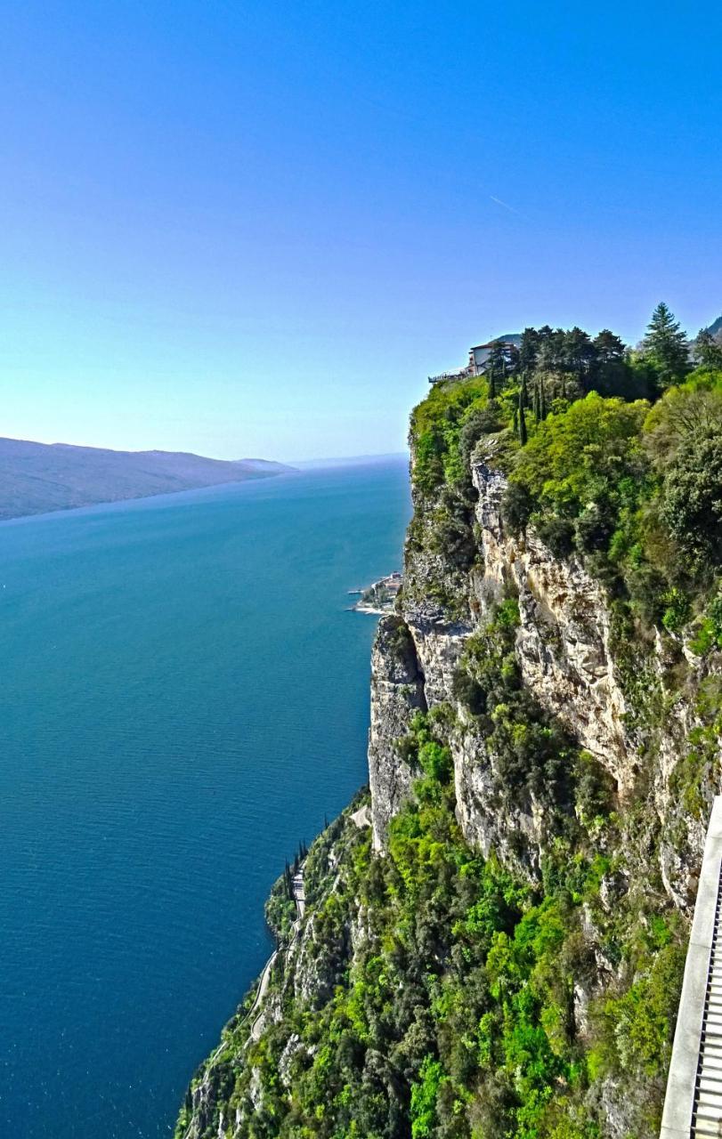 Casa De Pol Exclusive Lake View By Gardadomusmea Tremosine Εξωτερικό φωτογραφία