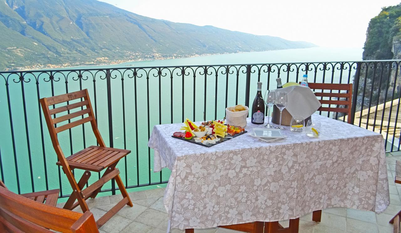 Casa De Pol Exclusive Lake View By Gardadomusmea Tremosine Εξωτερικό φωτογραφία